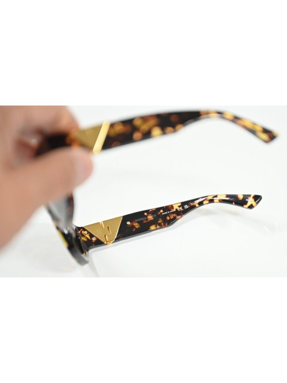 Bottega Veneta Sunglasses BV1221S in Tortoise - Picture 6 of 7